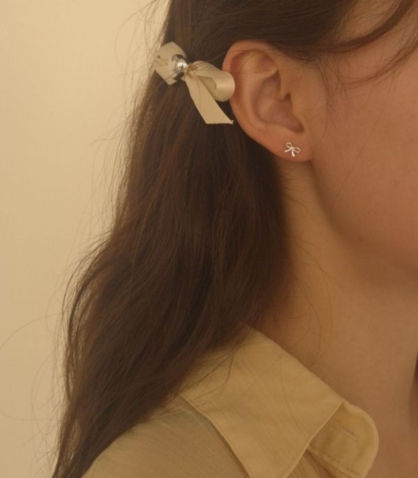 925純銀 蝴蝶結貼耳純銀耳環 925純銀 
925純銀 蝴蝶結貼耳純銀耳環
韓國耳環
耳環
髮飾
手鍊
戒指
純銀飾品
珍珠耳環
三麗鷗代購
飾品店