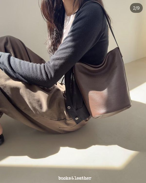 bucks&leather牛皮水桶包包 bucks leather牛皮水桶包包
髮飾
手鍊
戒指
純銀飾品
珍珠耳環
三麗鷗代購
飾品店