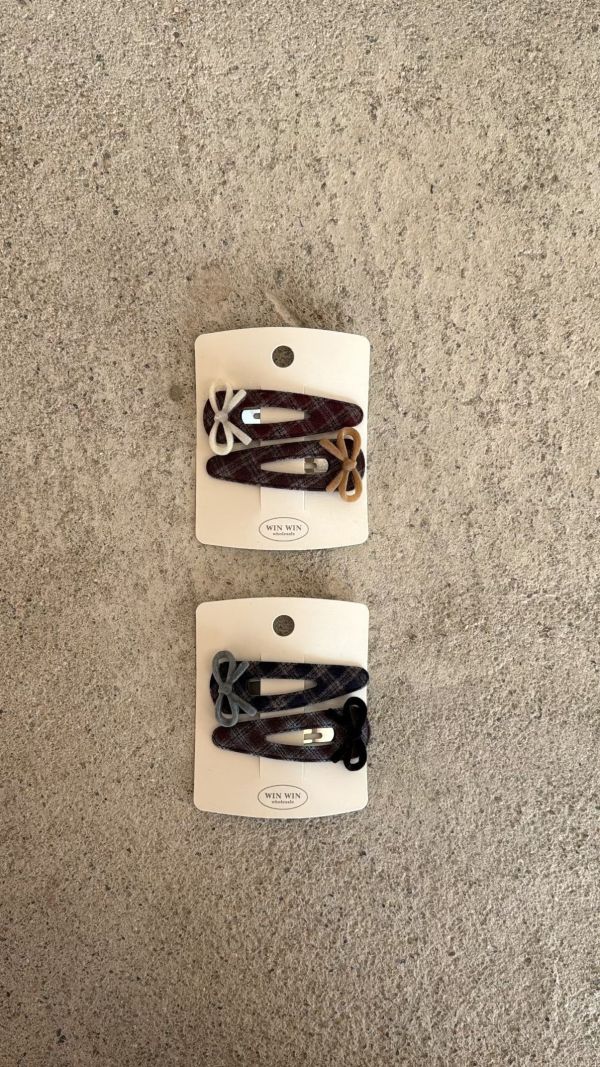 蝴蝶結植絨拼接格紋三角簍空髮夾4色 蝴蝶結植絨拼接格紋三角簍空髮夾4色
韓國飾品
韓國耳環
耳環
髮飾
手鍊
戒指
純銀飾品
珍珠耳環
三麗鷗代購
飾品店