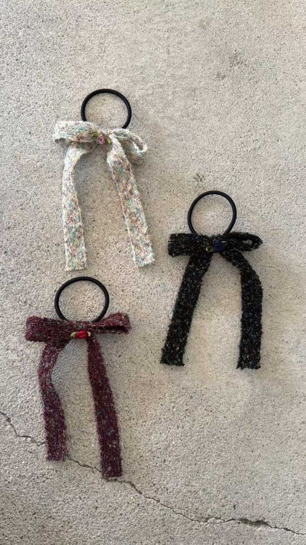 質感毛毛玫瑰花髮圈3色 質感毛毛玫瑰花髮圈3色
韓國飾品
韓國耳環
耳環
髮飾
手鍊
戒指
純銀飾品
珍珠耳環
三麗鷗代購
飾品店