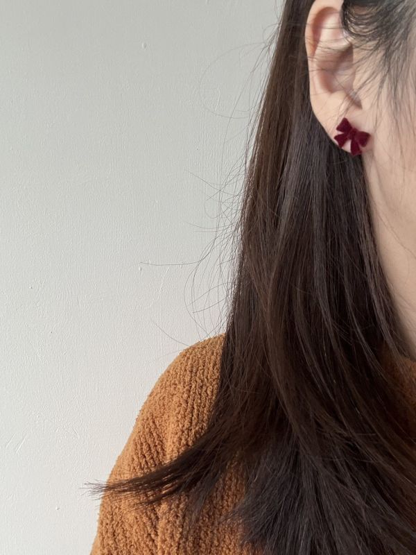 植絨蝴蝶結貼耳耳環2色 植絨蝴蝶結貼耳耳環2色
韓國飾品
韓國耳環
耳環
髮飾
大腸圈
腸圈
手鍊
戒指
純銀飾品
珍珠耳環
三麗鷗代購
飾品店