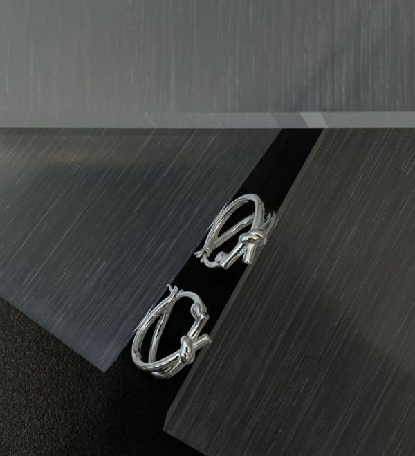 925純銀 扭結雙圈耳環 貓咪豹紋腳印蝴蝶結耳環
韓國飾品
韓國耳環
耳環
髮飾
手鍊
戒指
純銀飾品
珍珠耳環
三麗鷗代購
飾品店