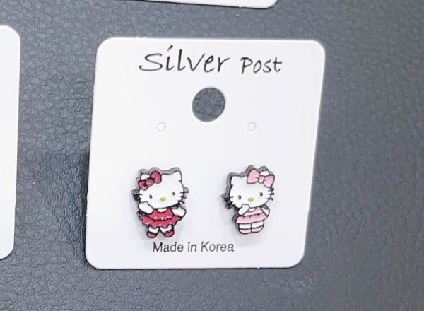 可愛童趣KT耳環 可愛童趣KT耳環
韓國飾品
韓國耳環
耳環
髮飾
手鍊
戒指
純銀飾品
珍珠
三麗鷗代購
飾品店