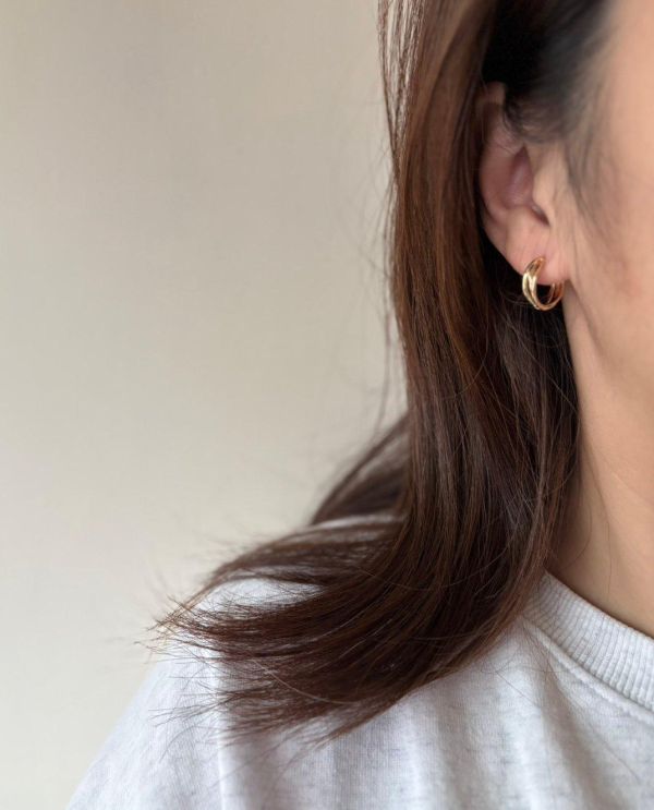 簡約日系交叉圈圈耳環 簡約日系交叉圈圈耳環
蝴蝶結耳環
韓國飾品
韓國耳環
耳環
髮飾
大腸圈
腸圈
手鍊
戒指
純銀飾品
珍珠耳環
三麗鷗代購
飾品店