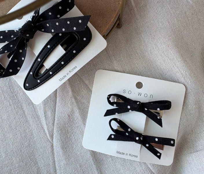 MINI點點蝴蝶結髮夾組 黑色點點蝴蝶結三角ＢＢ髮夾組
耳環
髮飾
手鍊
戒指
純銀飾品
珍珠耳環
三麗鷗代購
飾品店