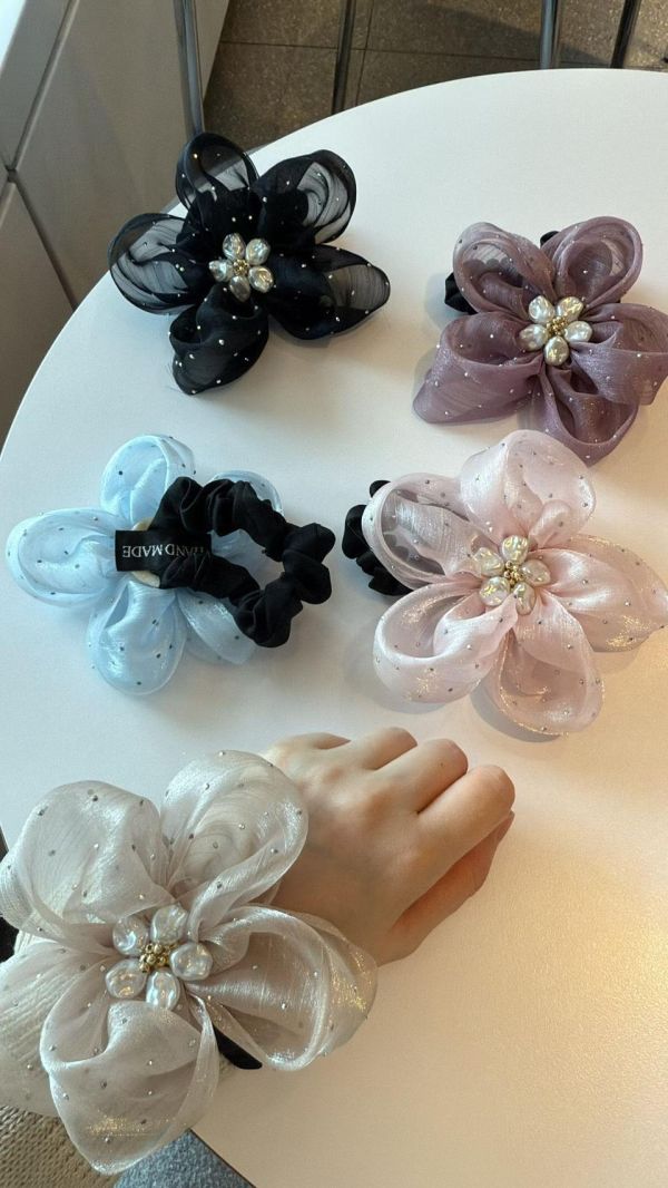 歐根紗點點雙花透紗髮圈5色 歐根紗點點雙花透紗髮圈5色
韓國飾品
韓國耳環
耳環
髮飾
手鍊
戒指
純銀飾品
珍珠耳環
三麗鷗代購
飾品店