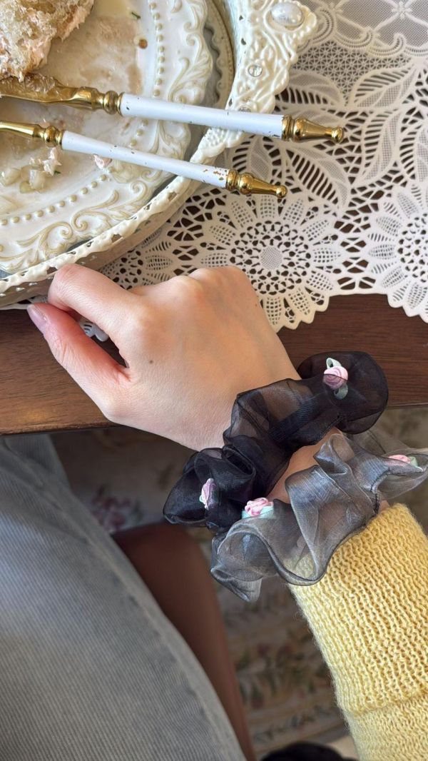 粉色玫瑰花透紗小腸圈2色 粉色玫瑰花透紗小腸圈2色
韓國飾品
韓國耳環
耳環
髮飾
手鍊
戒指
純銀飾品
珍珠耳環
三麗鷗代購
飾品店