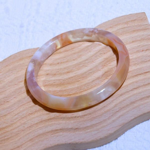友愛與希望│櫻花瑪瑙手鐲│貴妃鐲(正圈55mm) 水晶手鐲,手鐲,玉手鐲,水晶手鐲如何保養,紫水晶手鐲,粉晶手鐲,櫻花瑪瑙鐲,雕刻鐲,佘太翠,藍磷灰,黑曜石,手鐲款式,手鐲尺寸,手鐲鐲型,天然水晶手鐲,水晶手鐲功效