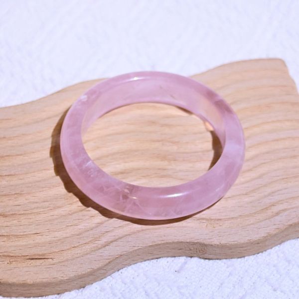 愛情之石│粉晶手鐲│平安鐲-51.5mm 水晶手鐲,開運手鐲,招財手鐲,招財水晶手鐲推薦,粉水晶手鐲,紫水晶手鐲,黃水晶手鐲,黑曜石手鐲,女生適合戴的水晶手鐲,2025年最旺水晶手鐲,水晶手鏈,水晶飾品,水晶手鐲佩戴禁忌