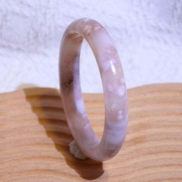 友愛與希望│櫻花瑪瑙手鐲│平安鐲-55mm 水晶手鐲,手鐲,玉手鐲,水晶手鐲如何保養,紫水晶手鐲,粉晶手鐲,櫻花瑪瑙鐲,雕刻鐲,佘太翠,藍磷灰,黑曜石,手鐲款式,手鐲尺寸,手鐲鐲型,天然水晶手鐲,水晶手鐲功效
