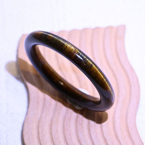 自信招財│虎眼石手鐲│圓骨鐲-57.4mm 水晶手鐲,開運手鐲,招財手鐲,招財水晶手鐲推薦,粉水晶手鐲,紫水晶手鐲,黃水晶手鐲,黑曜石手鐲,女生適合戴的水晶手鐲,2025年最旺水晶手鐲,水晶手鏈,水晶飾品,水晶手鐲佩戴禁忌