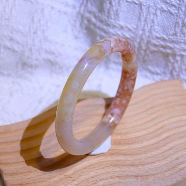 友愛與希望│櫻花瑪瑙手鐲│圓骨套鐲-56.4mm 水晶手鐲,手鐲,玉手鐲,水晶手鐲如何保養,紫水晶手鐲,粉晶手鐲,櫻花瑪瑙鐲,雕刻鐲,佘太翠,藍磷灰,黑曜石,手鐲款式,手鐲尺寸,手鐲鐲型,天然水晶手鐲,水晶手鐲功效