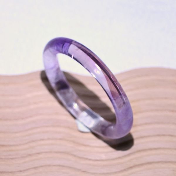 智慧之石│紫水晶│圓骨鐲-57.4m 紫水晶手鐲,紫水晶手環,天然紫水晶,水晶手鐲,能量手鐲,智慧之石,療癒水晶,靜心飾品,原礦水晶,歐洛菈,水晶能量