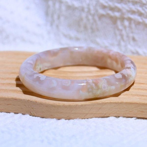 友愛與希望│櫻花瑪瑙手鐲│貴妃鐲(正圈51mm) 水晶手鐲,手鐲,玉手鐲,水晶手鐲如何保養,紫水晶手鐲,粉晶手鐲,櫻花瑪瑙鐲,雕刻鐲,佘太翠,藍磷灰,黑曜石,手鐲款式,手鐲尺寸,手鐲鐲型,天然水晶手鐲,水晶手鐲功效