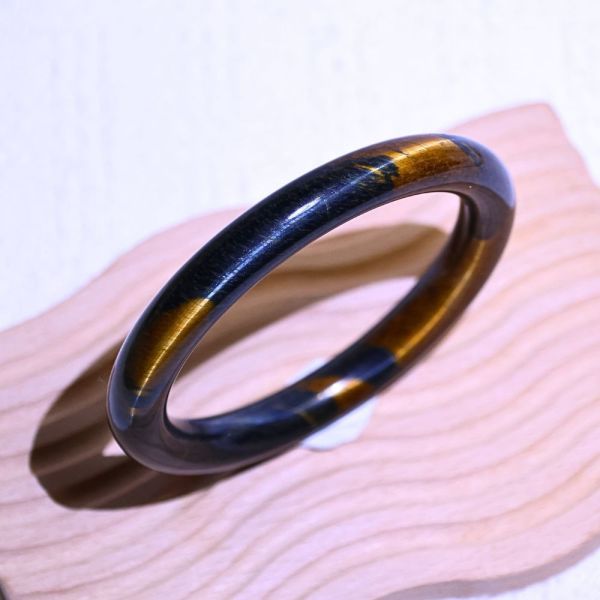 自信招財│虎眼石手鐲│圓骨鐲-60.2mm 水晶手鐲,開運手鐲,招財手鐲,招財水晶手鐲推薦,粉水晶手鐲,紫水晶手鐲,黃水晶手鐲,黑曜石手鐲,女生適合戴的水晶手鐲,2025年最旺水晶手鐲,水晶手鏈,水晶飾品,水晶手鐲佩戴禁忌