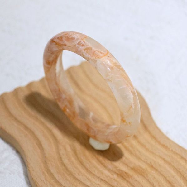 祈願之石│雪花幽靈手鐲│平安鐲-54.3mm 水晶手鐲,手鐲,玉手鐲,水晶手鐲如何保養,紫水晶手鐲,粉晶手鐲,櫻花瑪瑙鐲,雕刻鐲,佘太翠,藍磷灰,黑曜石,手鐲款式,手鐲尺寸,手鐲鐲型,天然水晶手鐲,水晶手鐲功效