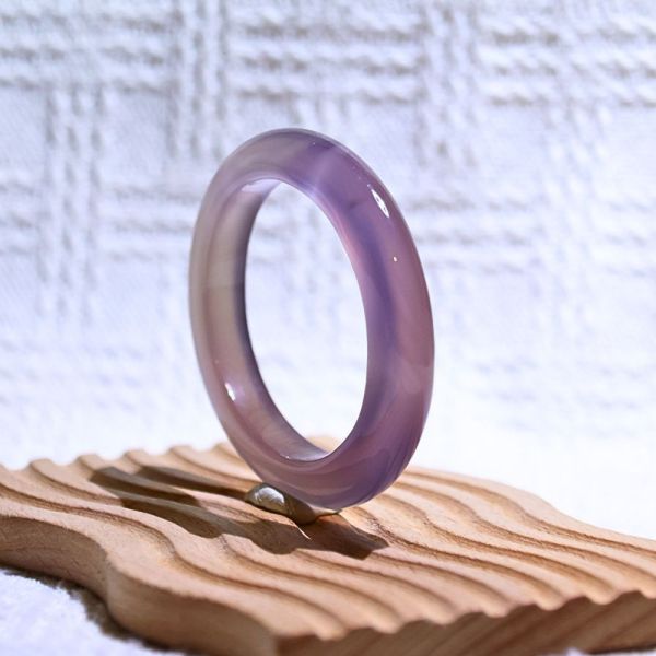 魅力展現│紫玉髓手鐲│貴妃鐲-51.4mm 水晶手鐲,手鐲,玉手鐲,水晶手鐲如何保養,紫水晶手鐲,粉晶手鐲,櫻花瑪瑙鐲,雕刻鐲,佘太翠,藍磷灰,黑曜石,手鐲款式,手鐲尺寸,手鐲鐲型,天然水晶手鐲,水晶手鐲功效