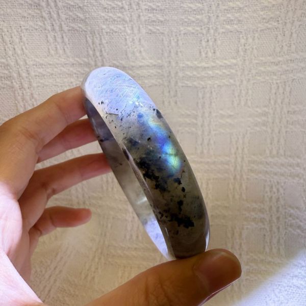 提高覺察│拉長石手鐲│平安鐲-58.4mm 水晶手鐲,開運手鐲,招財手鐲,招財水晶手鐲推薦,粉水晶手鐲,紫水晶手鐲,黃水晶手鐲,黑曜石手鐲,女生適合戴的水晶手鐲,2025年最旺水晶手鐲,水晶手鏈,水晶飾品,水晶手鐲佩戴禁忌