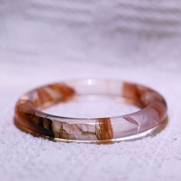 開運招財│紅膠花手鐲│圓骨鐲-50.2mm 水晶手鐲,手鐲,玉手鐲,水晶手鐲如何保養,紫水晶手鐲,粉晶手鐲,櫻花瑪瑙鐲,雕刻鐲,佘太翠,藍磷灰,黑曜石,手鐲款式,手鐲尺寸,手鐲鐲型,天然水晶手鐲,水晶手鐲功效