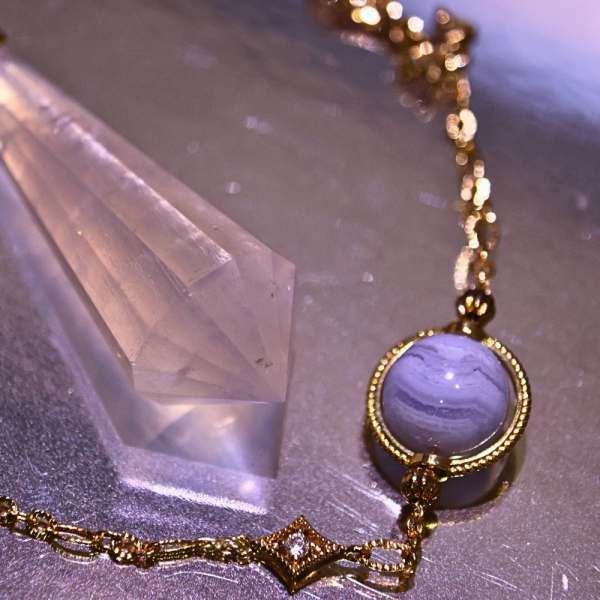藍紋瑪瑙│藍月光│幻藍靈擺A 晶礦飾品,水晶飾品,雕刻擺件,永生水晶樹,水晶洞,水晶球,水晶柱,原礦,晶洞,晶礦原礦,紫水晶,白水晶,太極玉,佘太翠,紅膠花,海藍寶,白水晶,開運擺件