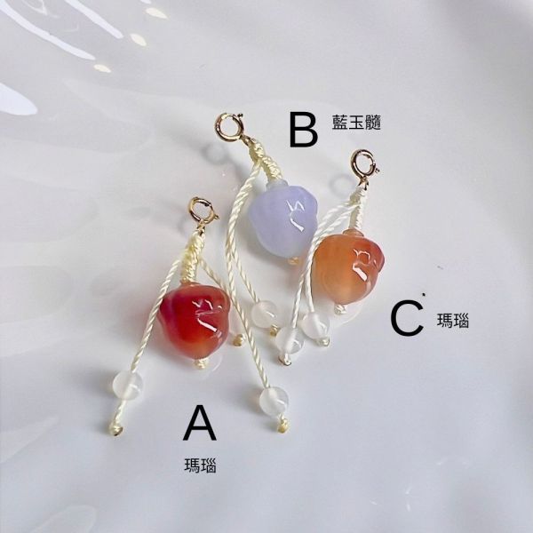 【歐洛菈】橡實瑪瑙雕刻隨意扣 水晶,礦石,晶礦,水晶手鐲,手鐲,水晶手串,手串,脈輪,磁場,療癒,淨化,紫水晶,粉晶,櫻花瑪瑙,草莓晶