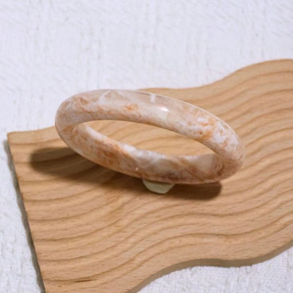 祈願之石│雪花幽靈手鐲│平安鐲-61.2mm 水晶手鐲,手鐲,玉手鐲,水晶手鐲如何保養,紫水晶手鐲,粉晶手鐲,櫻花瑪瑙鐲,雕刻鐲,佘太翠,藍磷灰,黑曜石,手鐲款式,手鐲尺寸,手鐲鐲型,天然水晶手鐲,水晶手鐲功效