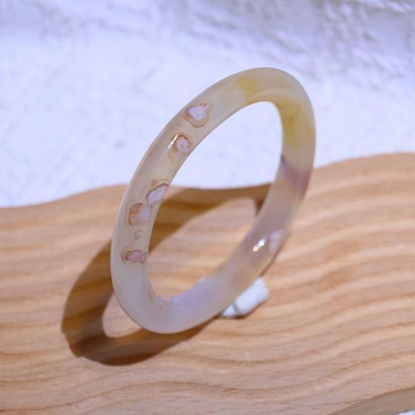 友愛與希望│櫻花瑪瑙手鐲│貴妃鐲(正圈51mm) 水晶手鐲,手鐲,玉手鐲,水晶手鐲如何保養,紫水晶手鐲,粉晶手鐲,櫻花瑪瑙鐲,雕刻鐲,佘太翠,藍磷灰,黑曜石,手鐲款式,手鐲尺寸,手鐲鐲型,天然水晶手鐲,水晶手鐲功效