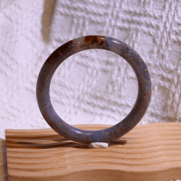 繁星銀河│星空瑪瑙手鐲│圓條鐲-58.6mm 水晶手鐲,手鐲,玉手鐲,水晶手鐲如何保養,紫水晶手鐲,粉晶手鐲,櫻花瑪瑙鐲,雕刻鐲,佘太翠,藍磷灰,黑曜石,手鐲款式,手鐲尺寸,手鐲鐲型,天然水晶手鐲,水晶手鐲功效