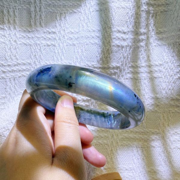 提高覺察│拉長石手鐲│平安鐲-58.5mm 水晶手鐲,開運手鐲,招財手鐲,招財水晶手鐲推薦,粉水晶手鐲,紫水晶手鐲,黃水晶手鐲,黑曜石手鐲,女生適合戴的水晶手鐲,2025年最旺水晶手鐲,水晶手鏈,水晶飾品,水晶手鐲佩戴禁忌
