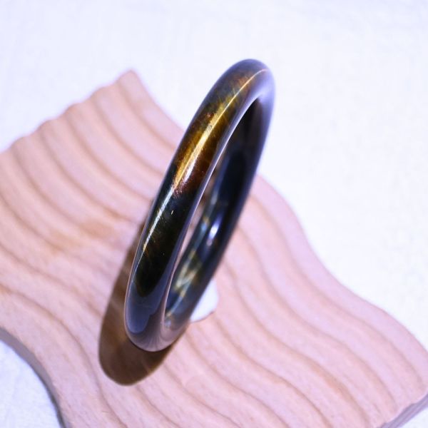 自信招財│虎眼石手鐲│圓骨鐲-57.3mm 水晶手鐲,開運手鐲,招財手鐲,招財水晶手鐲推薦,粉水晶手鐲,紫水晶手鐲,黃水晶手鐲,黑曜石手鐲,女生適合戴的水晶手鐲,2025年最旺水晶手鐲,水晶手鏈,水晶飾品,水晶手鐲佩戴禁忌