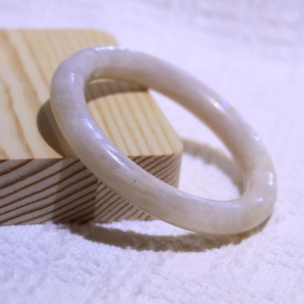 消除惡夢│日月同輝手鐲│圓骨鐲-54.3mm 水晶手鐲,開運手鐲,招財手鐲,招財水晶手鐲推薦,粉水晶手鐲,紫水晶手鐲,黃水晶手鐲,黑曜石手鐲,女生適合戴的水晶手鐲,2025年最旺水晶手鐲,水晶手鏈,水晶飾品,水晶手鐲佩戴禁忌