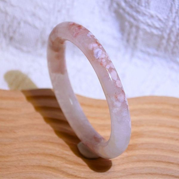 友愛與希望│櫻花瑪瑙手鐲│貴妃鐲(正圈57mm) 水晶手鐲,手鐲,玉手鐲,水晶手鐲如何保養,紫水晶手鐲,粉晶手鐲,櫻花瑪瑙鐲,雕刻鐲,佘太翠,藍磷灰,黑曜石,手鐲款式,手鐲尺寸,手鐲鐲型,天然水晶手鐲,水晶手鐲功效