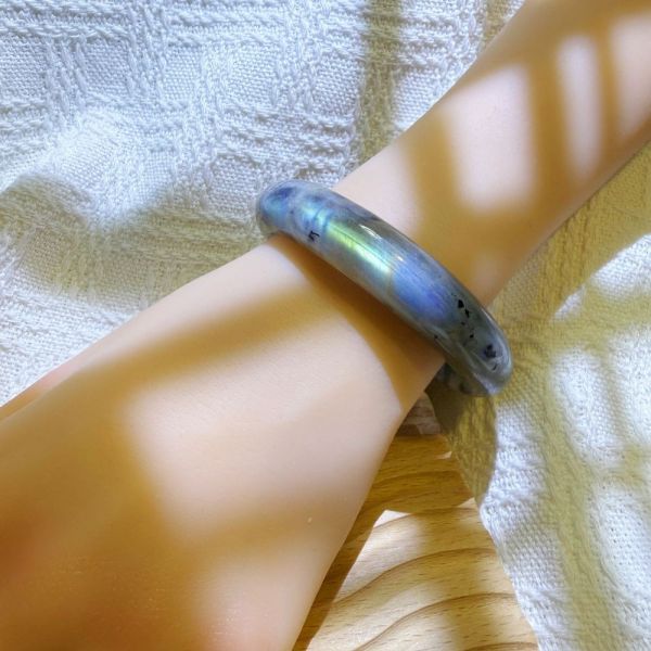 提高覺察│拉長石手鐲│平安鐲-58.5mm 水晶手鐲,開運手鐲,招財手鐲,招財水晶手鐲推薦,粉水晶手鐲,紫水晶手鐲,黃水晶手鐲,黑曜石手鐲,女生適合戴的水晶手鐲,2025年最旺水晶手鐲,水晶手鏈,水晶飾品,水晶手鐲佩戴禁忌
