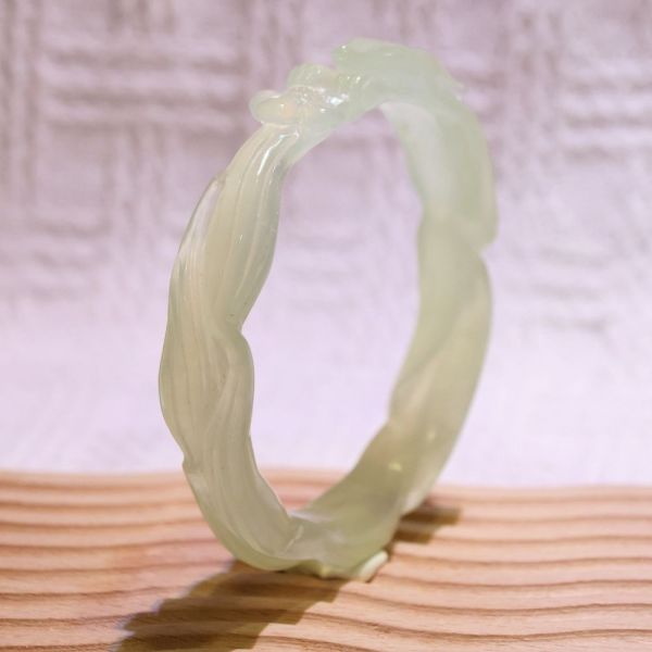 人緣狐仙│岫玉│狐狸鐲-60mm 雕刻鐲,水晶手鐲,能量手鐲,雕刻水晶,手工雕刻,天然晶礦,能量飾品,療癒手環,雕花水晶鐲,原礦雕刻,水晶雕刻鐲