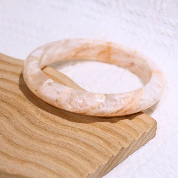 祈願之石│雪花幽靈手鐲│平安鐲-61.2mm 水晶手鐲,手鐲,玉手鐲,水晶手鐲如何保養,紫水晶手鐲,粉晶手鐲,櫻花瑪瑙鐲,雕刻鐲,佘太翠,藍磷灰,黑曜石,手鐲款式,手鐲尺寸,手鐲鐲型,天然水晶手鐲,水晶手鐲功效