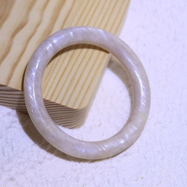 消除惡夢│日月同輝手鐲│圓骨鐲-54.3mm 水晶手鐲,開運手鐲,招財手鐲,招財水晶手鐲推薦,粉水晶手鐲,紫水晶手鐲,黃水晶手鐲,黑曜石手鐲,女生適合戴的水晶手鐲,2025年最旺水晶手鐲,水晶手鏈,水晶飾品,水晶手鐲佩戴禁忌