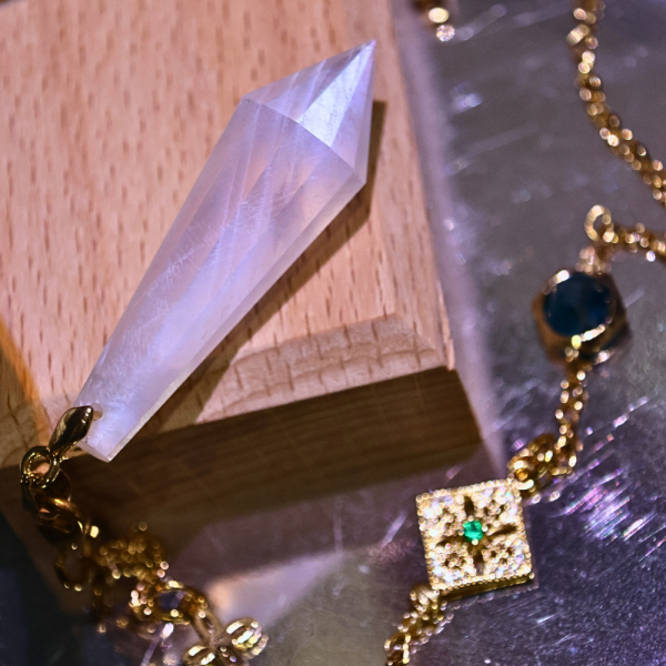 藍磷灰│藍月光│幻藍靈擺B 晶礦飾品,水晶飾品,雕刻擺件,永生水晶樹,水晶洞,水晶球,水晶柱,原礦,晶洞,晶礦原礦,紫水晶,白水晶,太極玉,佘太翠,紅膠花,海藍寶,白水晶,開運擺件