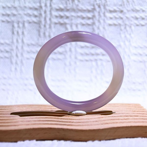 魅力展現│紫玉髓手鐲│貴妃鐲-53mm 水晶手鐲,手鐲,玉手鐲,水晶手鐲如何保養,紫水晶手鐲,粉晶手鐲,櫻花瑪瑙鐲,雕刻鐲,佘太翠,藍磷灰,黑曜石,手鐲款式,手鐲尺寸,手鐲鐲型,天然水晶手鐲,水晶手鐲功效