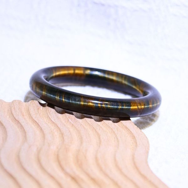 自信招財│虎眼石手鐲│圓骨鐲-52.6mm 水晶手鐲,開運手鐲,招財手鐲,招財水晶手鐲推薦,粉水晶手鐲,紫水晶手鐲,黃水晶手鐲,黑曜石手鐲,女生適合戴的水晶手鐲,2025年最旺水晶手鐲,水晶手鏈,水晶飾品,水晶手鐲佩戴禁忌