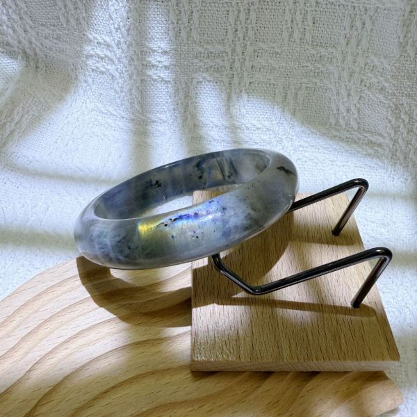 提高覺察│拉長石手鐲│平安鐲-58.4mm 水晶手鐲,開運手鐲,招財手鐲,招財水晶手鐲推薦,粉水晶手鐲,紫水晶手鐲,黃水晶手鐲,黑曜石手鐲,女生適合戴的水晶手鐲,2025年最旺水晶手鐲,水晶手鏈,水晶飾品,水晶手鐲佩戴禁忌