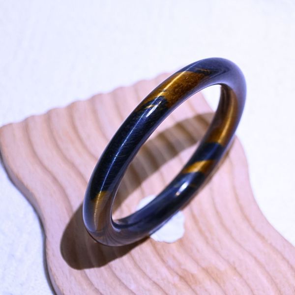 自信招財│虎眼石手鐲│圓骨鐲-60.2mm 水晶手鐲,開運手鐲,招財手鐲,招財水晶手鐲推薦,粉水晶手鐲,紫水晶手鐲,黃水晶手鐲,黑曜石手鐲,女生適合戴的水晶手鐲,2025年最旺水晶手鐲,水晶手鏈,水晶飾品,水晶手鐲佩戴禁忌