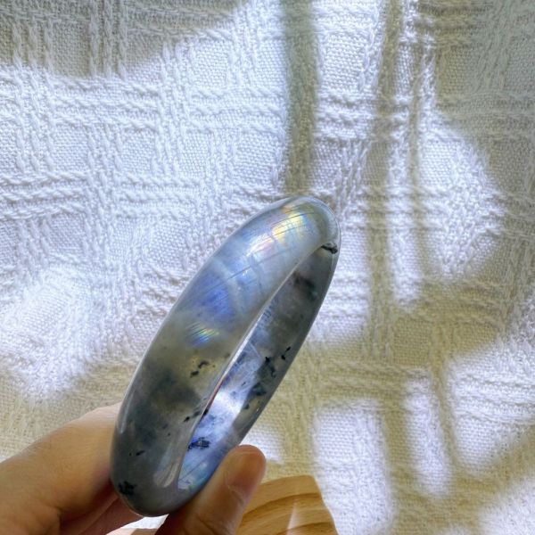提高覺察│拉長石手鐲│平安鐲-58.5mm 水晶手鐲,開運手鐲,招財手鐲,招財水晶手鐲推薦,粉水晶手鐲,紫水晶手鐲,黃水晶手鐲,黑曜石手鐲,女生適合戴的水晶手鐲,2025年最旺水晶手鐲,水晶手鏈,水晶飾品,水晶手鐲佩戴禁忌
