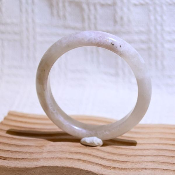 消除惡夢│日月同輝手鐲│平安鐲-55.8mm 水晶手鐲,手鐲,玉手鐲,水晶手鐲如何保養,紫水晶手鐲,粉晶手鐲,櫻花瑪瑙鐲,雕刻鐲,佘太翠,藍磷灰,黑曜石,手鐲款式,手鐲尺寸,手鐲鐲型,天然水晶手鐲,水晶手鐲功效