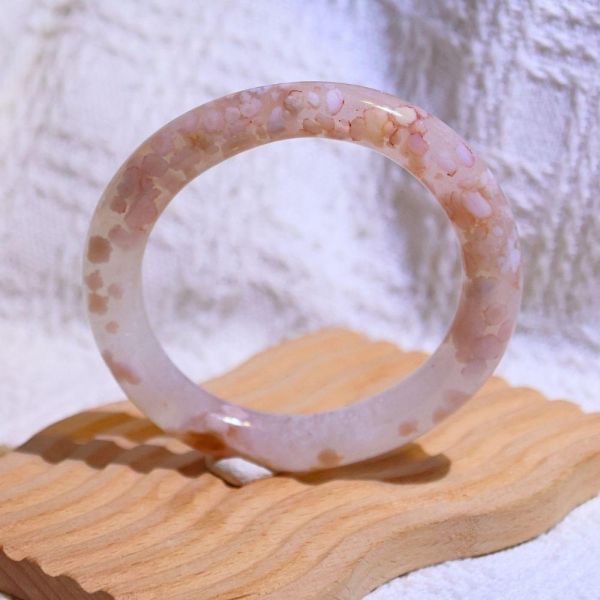 友愛與希望│櫻花瑪瑙手鐲│貴妃鐲(正圈57mm) 水晶手鐲,手鐲,玉手鐲,水晶手鐲如何保養,紫水晶手鐲,粉晶手鐲,櫻花瑪瑙鐲,雕刻鐲,佘太翠,藍磷灰,黑曜石,手鐲款式,手鐲尺寸,手鐲鐲型,天然水晶手鐲,水晶手鐲功效