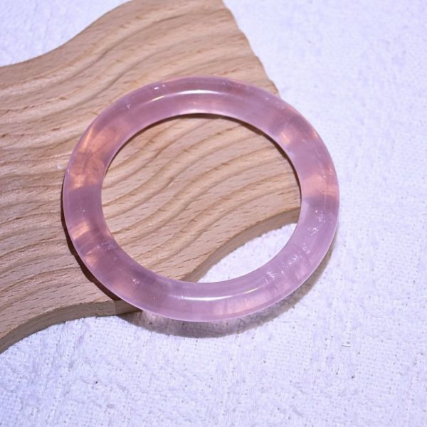 愛情之石│粉晶手鐲│圓骨鐲-55.2mm 水晶,礦石,晶礦,水晶手鐲,手鐲,水晶手串,手串,脈輪,磁場,療癒,淨化,紫水晶,粉晶,櫻花瑪瑙,草莓晶