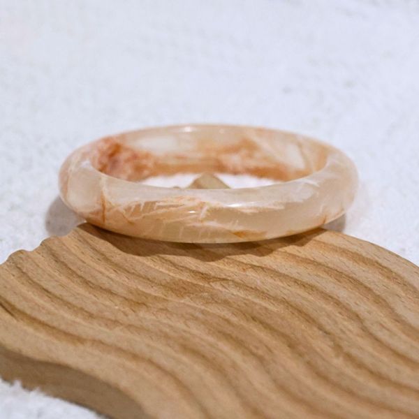 祈願之石│雪花幽靈手鐲│平安鐲-54.3mm 水晶手鐲,手鐲,玉手鐲,水晶手鐲如何保養,紫水晶手鐲,粉晶手鐲,櫻花瑪瑙鐲,雕刻鐲,佘太翠,藍磷灰,黑曜石,手鐲款式,手鐲尺寸,手鐲鐲型,天然水晶手鐲,水晶手鐲功效