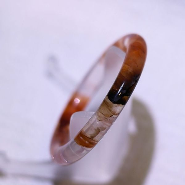 開運招財│紅膠花手鐲│圓骨鐲-50.2mm 水晶手鐲,手鐲,玉手鐲,水晶手鐲如何保養,紫水晶手鐲,粉晶手鐲,櫻花瑪瑙鐲,雕刻鐲,佘太翠,藍磷灰,黑曜石,手鐲款式,手鐲尺寸,手鐲鐲型,天然水晶手鐲,水晶手鐲功效