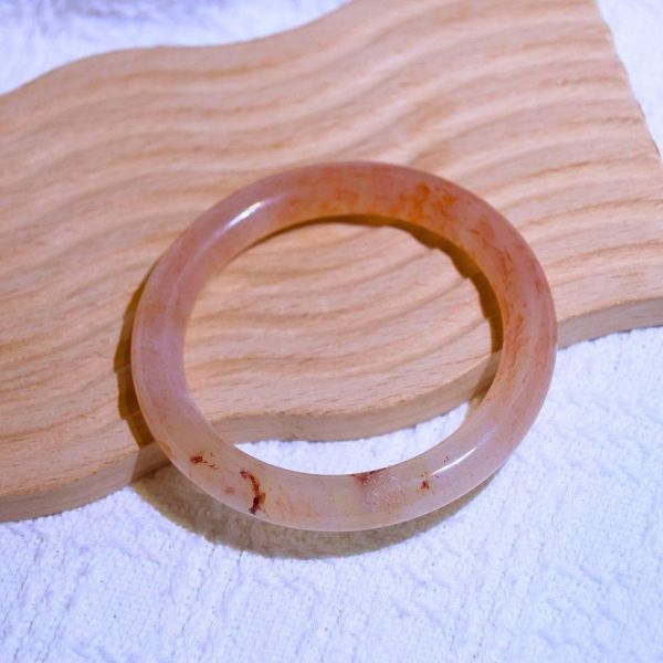 友愛與希望│龍紋瑪瑙手鐲│圓骨套鐲-53mm 水晶手鐲,手鐲,玉手鐲,水晶手鐲如何保養,紫水晶手鐲,粉晶手鐲,櫻花瑪瑙鐲,雕刻鐲,佘太翠,藍磷灰,黑曜石,手鐲款式,手鐲尺寸,手鐲鐲型,天然水晶手鐲,水晶手鐲功效