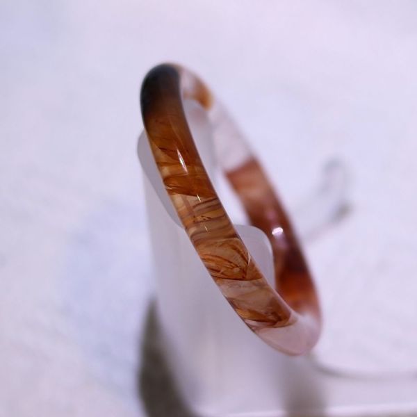 開運招財│紅膠花手鐲│圓骨鐲-50.2mm 水晶手鐲,手鐲,玉手鐲,水晶手鐲如何保養,紫水晶手鐲,粉晶手鐲,櫻花瑪瑙鐲,雕刻鐲,佘太翠,藍磷灰,黑曜石,手鐲款式,手鐲尺寸,手鐲鐲型,天然水晶手鐲,水晶手鐲功效