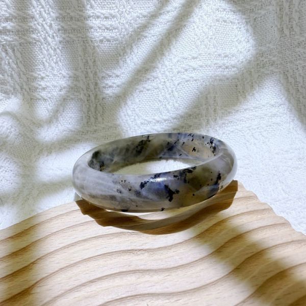 提高覺察│拉長石手鐲│平安鐲-58.3mm 水晶手鐲,開運手鐲,招財手鐲,招財水晶手鐲推薦,粉水晶手鐲,紫水晶手鐲,黃水晶手鐲,黑曜石手鐲,女生適合戴的水晶手鐲,2025年最旺水晶手鐲,水晶手鏈,水晶飾品,水晶手鐲佩戴禁忌